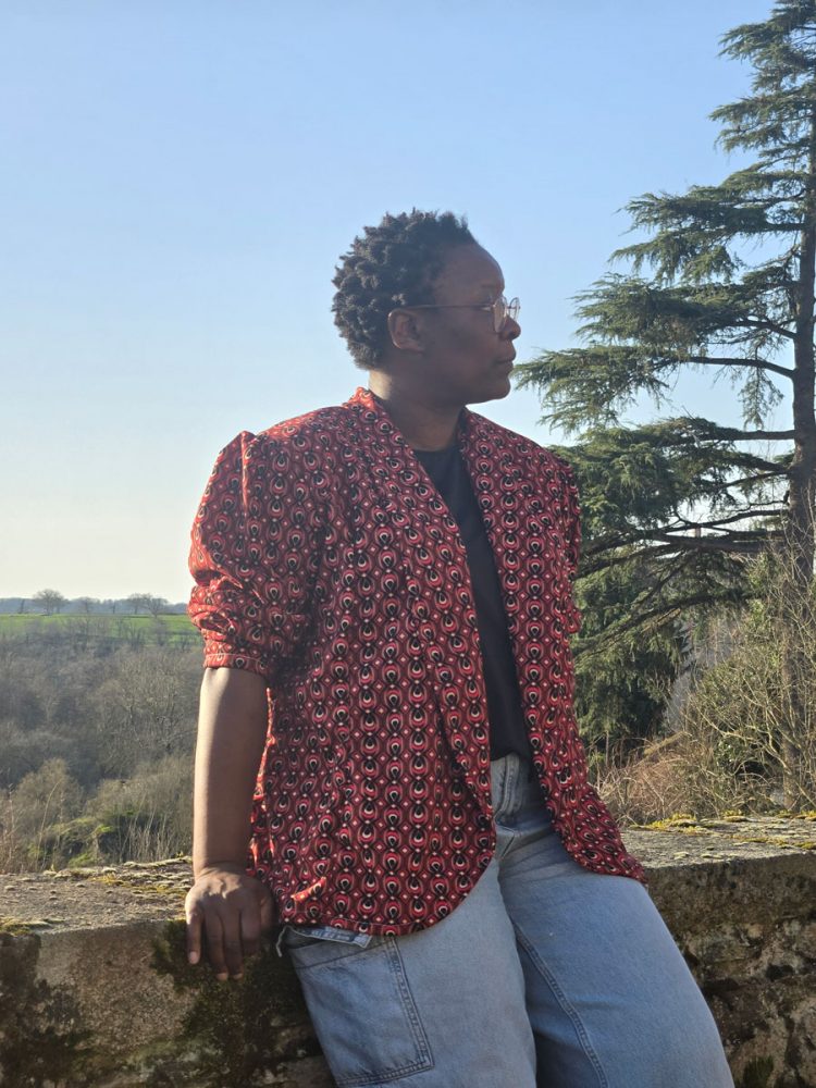 Amaya-10 Côté Découpes princesse devant et dos – veste femme structurée