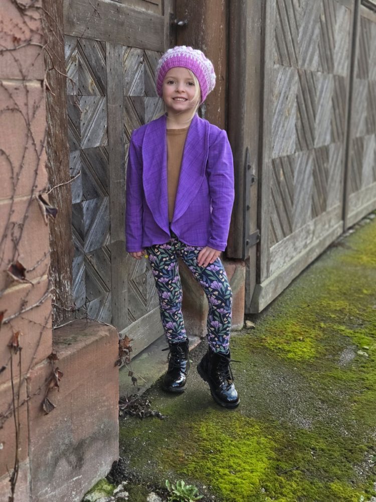 Amaya-12 Patron veste maille fille PDF A4 A0 projecteur