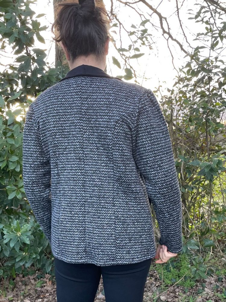 Amaya-30 dos Version manches longues – patron veste femme en maille