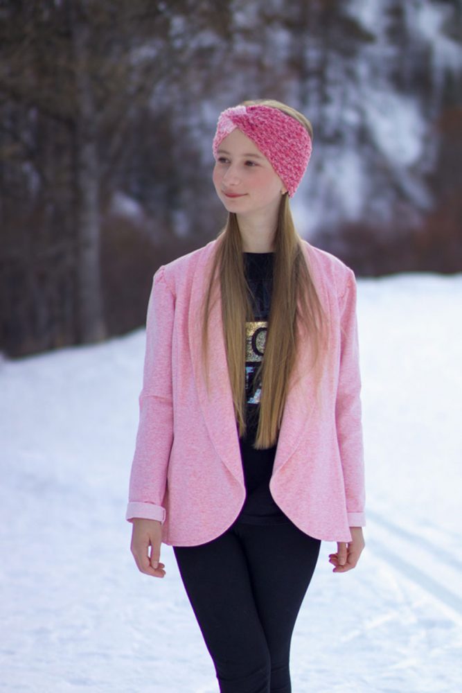 Amaya-45 Silhouette structurée avec col large – patron Amaya 134-170 cm