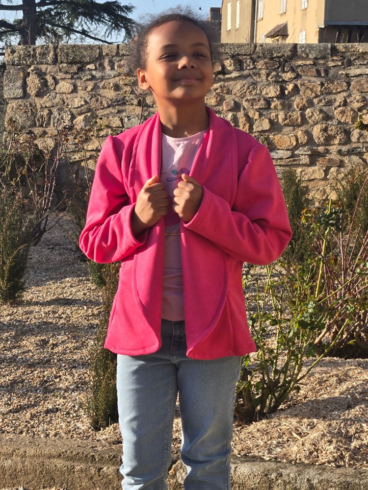 Amaya-6 Découpes princesse devant et dos – Patron Amaya